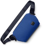 Bellroy Classic Sling 5L – Capacité de rangement extensible – Poche arrière rembourrée pour les objets de valeur – Fermeture éclair bidirectionnelle pour un accès facile - Bleu