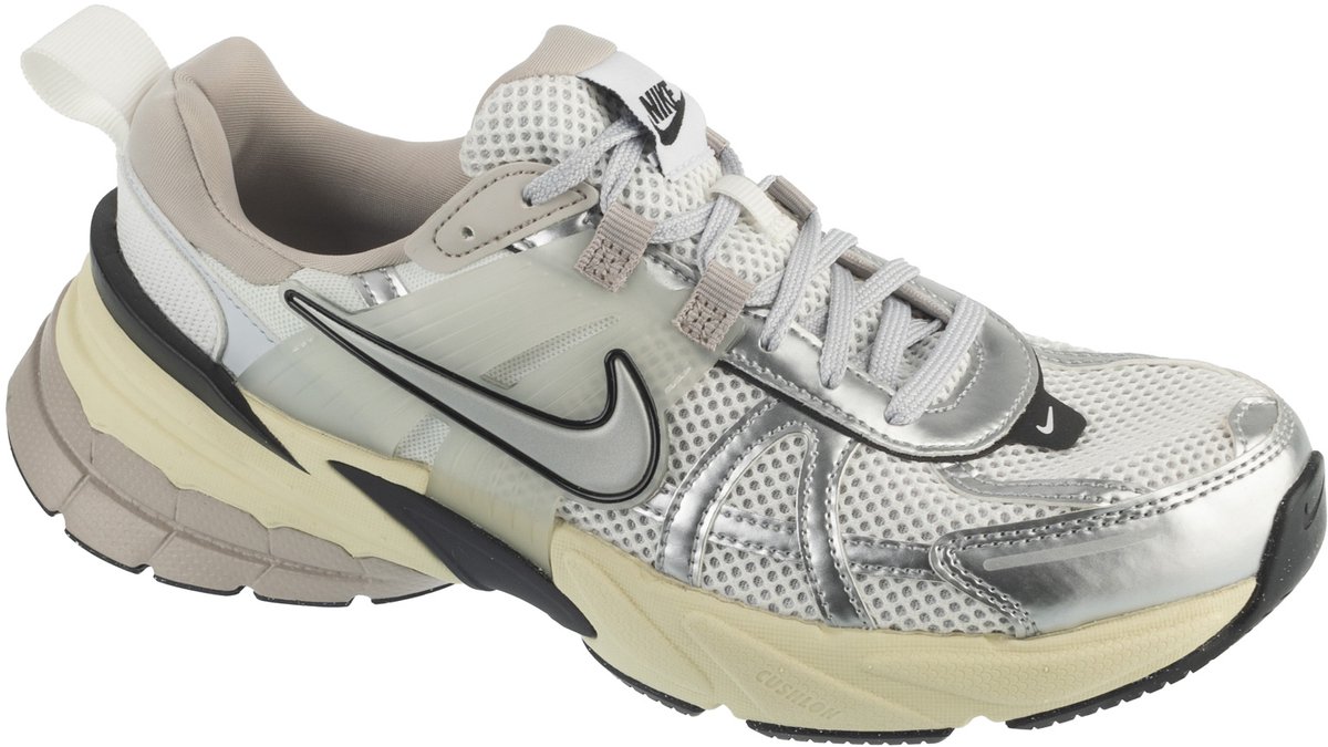 Nike V2K Run Vrouwen Sneakers 5 Wit