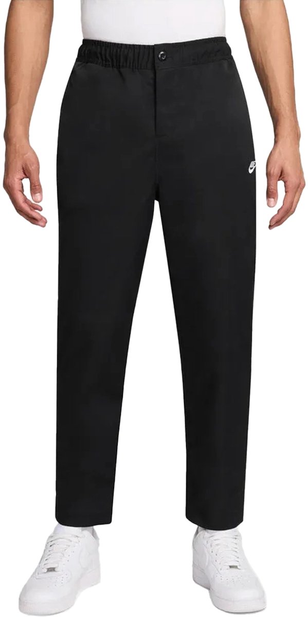 Nike club woven tapered broek in de kleur . Zwart