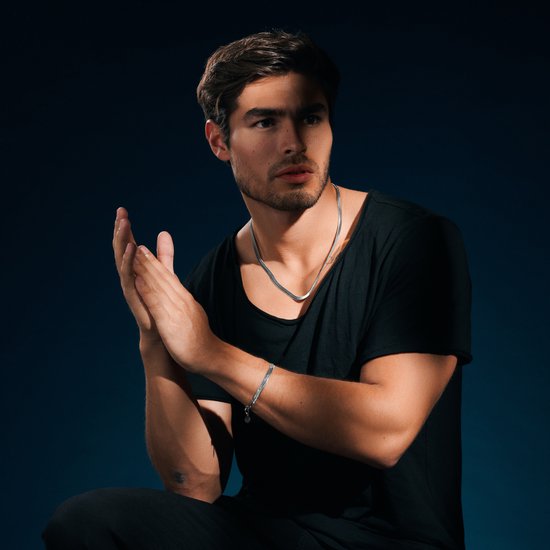 Essentials | 6 mm Zilverkleurige Armband met Visgraatschakels