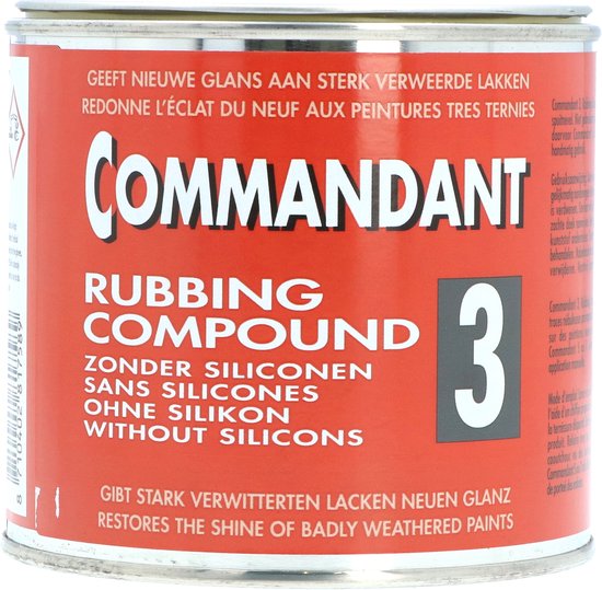 Boîte de Commandant 3 Rubbing Compound. Rouge avec lettrage blanc. Sans silicones. Redonne l'éclat aux peintures.