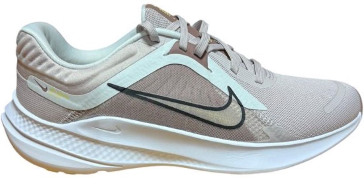 Nike Quest 5 Sneakers Dames Wit