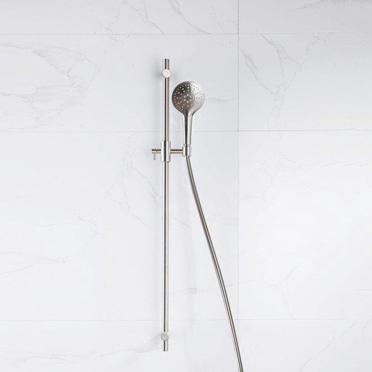 FugaFlow Eccelente Acces glijstangset met ronde handdouche, gladde doucheslang Geborsteld RVS PVD (RVS)