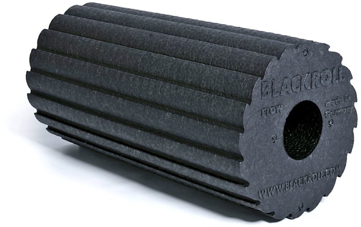 Blackroll Flow Foam Roller 30 cm met geribbeld oppervlak voor extra stimulatie - Zwart