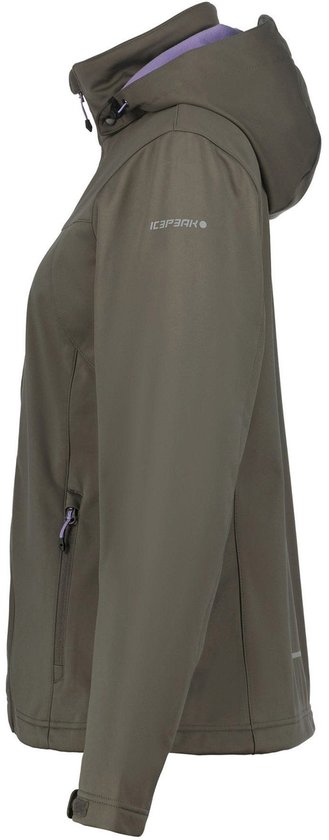 Profiel van donkergroene softshell jas met capuchon en rits.