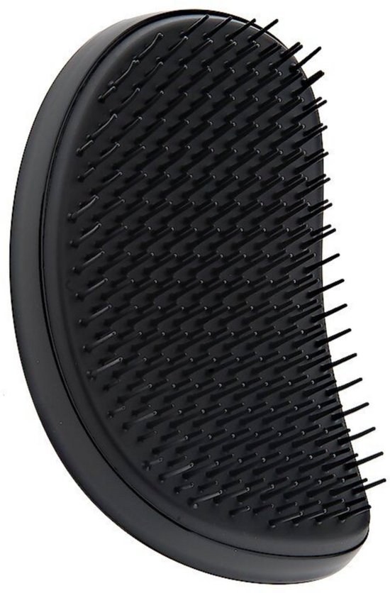 Zijkant van een zwarte Tangle Teezer haarborstel die de lange, dunne borstelharen toont.