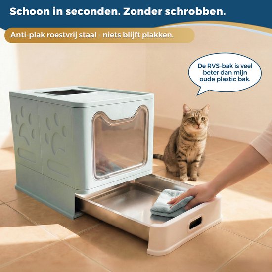 Lichtblauwe opvouwbare kattenbak met lade van RVS, een vrouw maakt de lade schoon.
