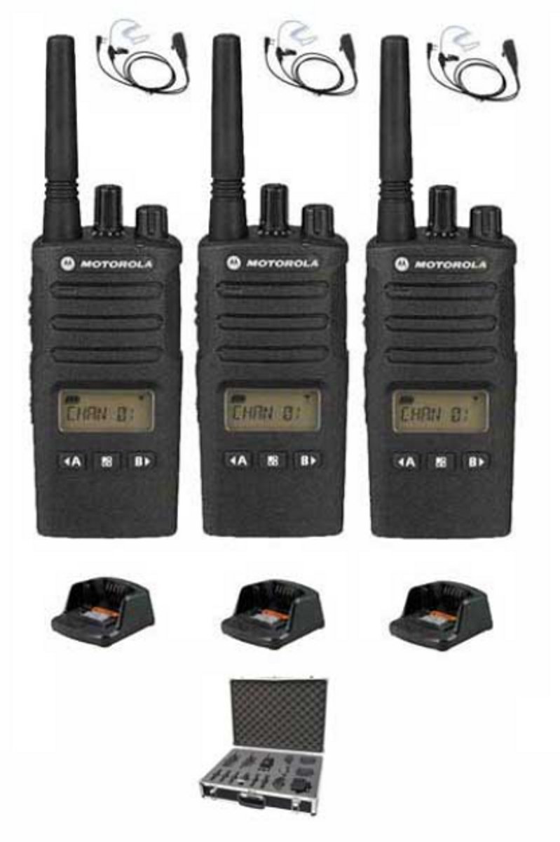Set van 3 Motorola XT460 IP55 PMR446 met beveiliging oortje tafellader koffer