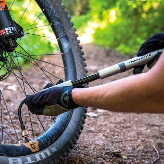 Compacte Mini Fietspomp voor Onderweg - Duurzaam en Krachtig — afbeelding 2