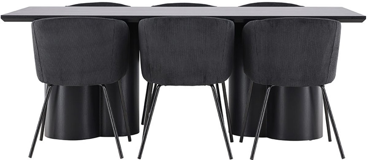 Olivia eethoek tafel 100x210cm en 6 fluwelen stoelen met armleuningen zwart.