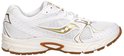 Witte Saucony sneakers met gouden logo en bruine zool.