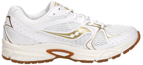Witte Saucony sneakers met gouden logo en bruine zool.