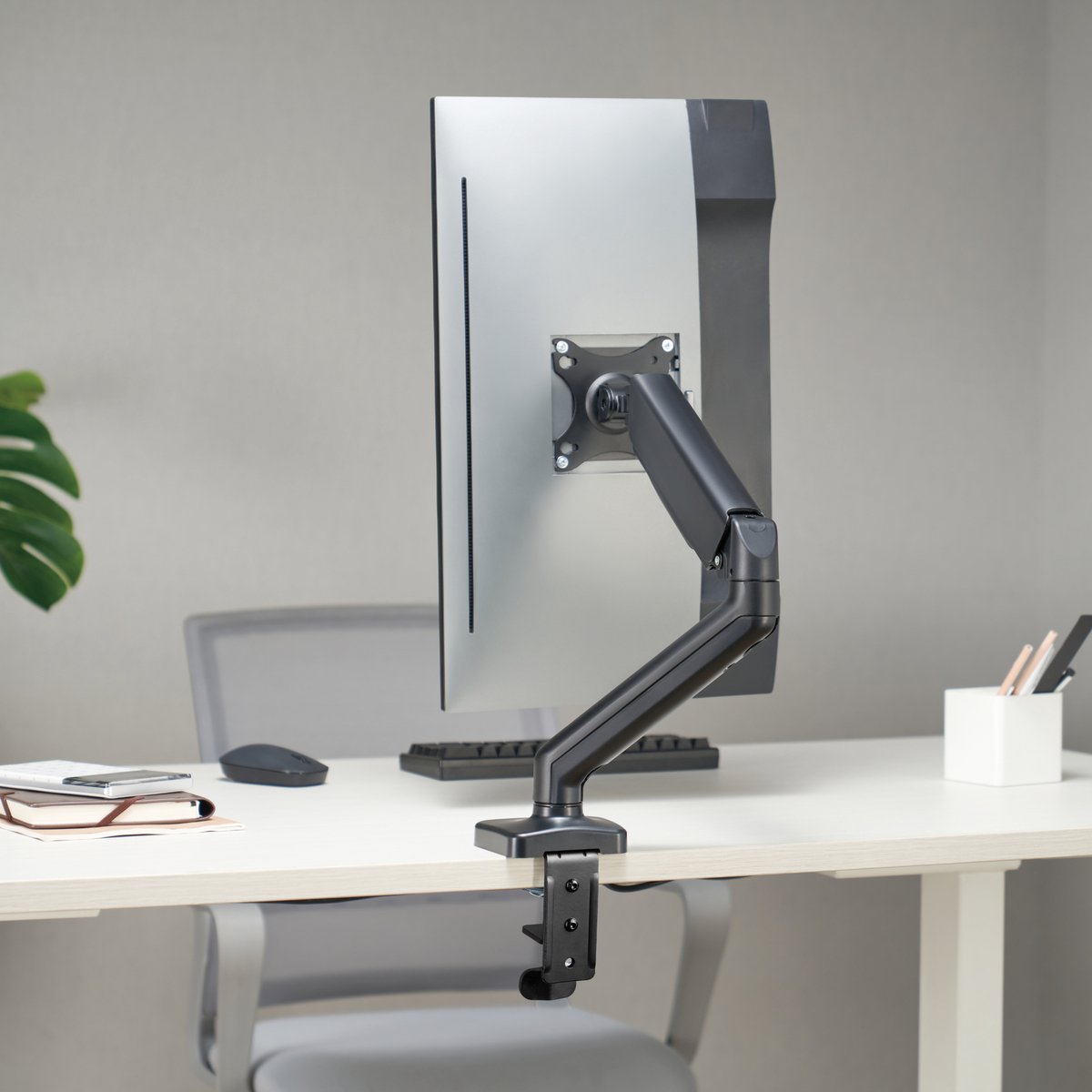 Allteq Enkele monitor arm - Draaibaar - 17 t/m 32 inch thumbnail 3