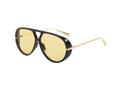 Women's stylish oversized aviator sunglasses, vintage style.