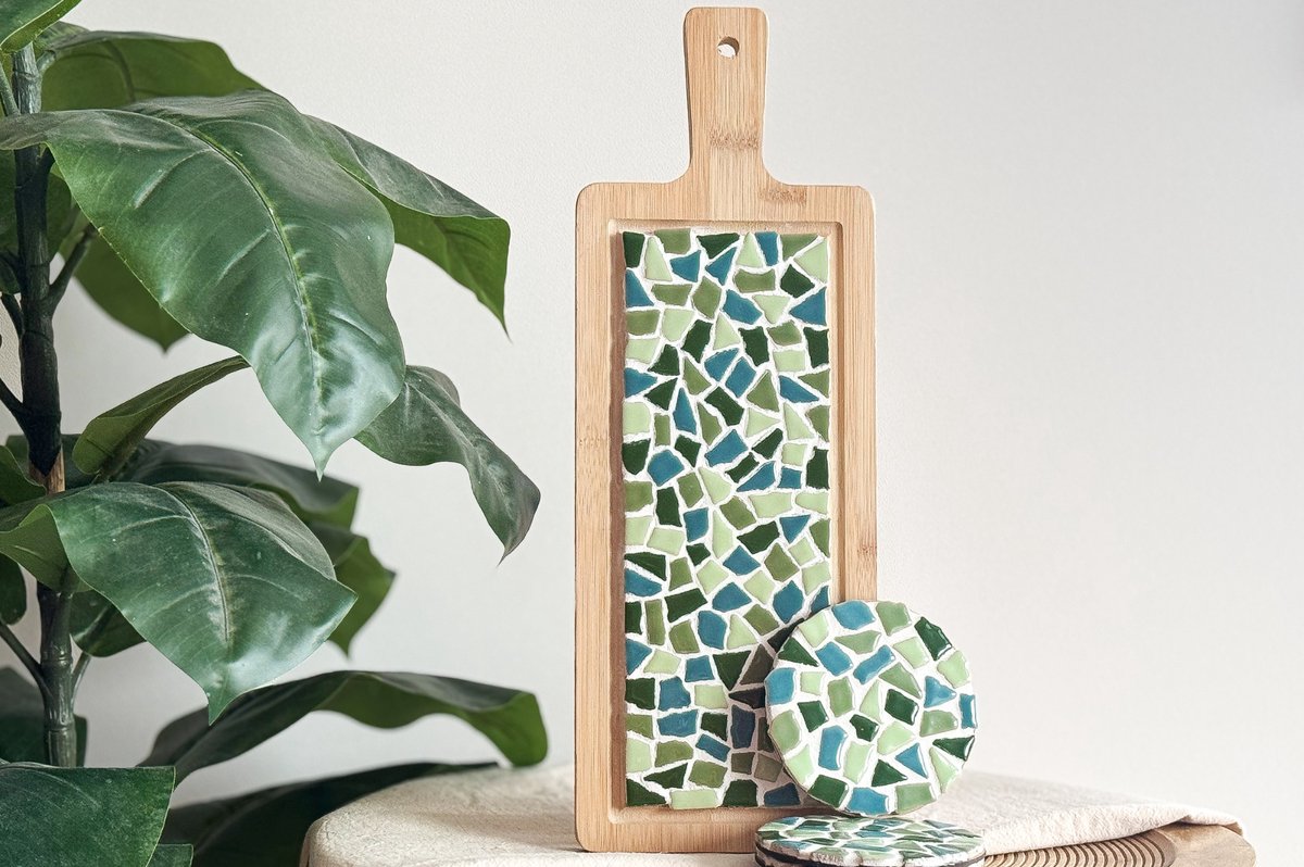 DIY pakket Mozaïek Borrelplank & Onderzetters Groen | mozaïeken | Hobbypakket | Doe het zelf | Knutselen voor volwassenen