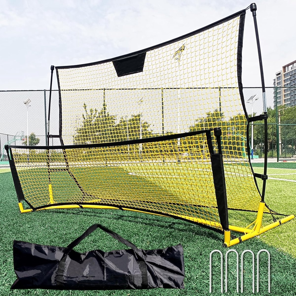 Dubbelzijdige voetbal rebounder - Verstelbaar hoog/laag net voor volleys en grondpassen, draagbaar trainingsbord voor 2 spelers, teams en gebruik in de achtertuin