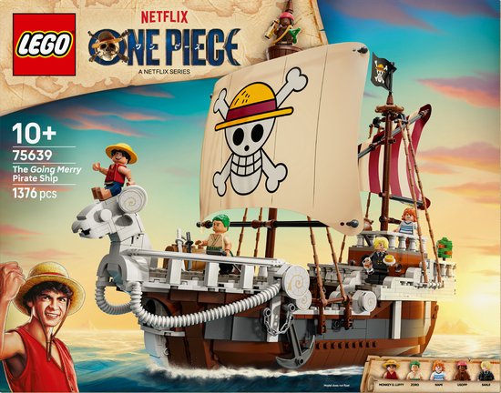 LEGO One Piece set met het Piratenschip Going Merry met strooien hoeden en schedel logo op zeil.