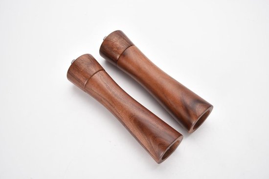 Zoutshaker En Pepermolen Set Houten Keukenaccessoire 2 Stuks zoutshaker-en-pepermolen-set-houten-keukenaccessoire-2-stuks