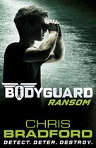 Jongen kijkt door verrekijker, 'BODYGUARD RANSOM' CHRIS BRADFORD. DETECT. DETER. DESTROY.