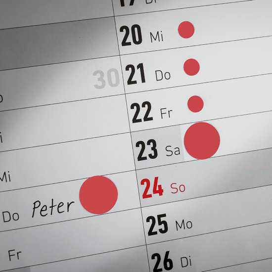 Kalenderpagina met rode cirkels op de datums 20, 21, 22, 23 en 24.