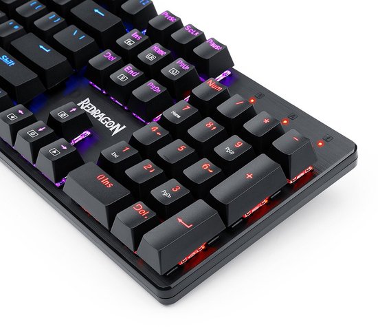 Redragon K671 104-toetsen mechanisch toetsenbord met regenboog achterverlichting - Red Switch, US-indeling - Zwart