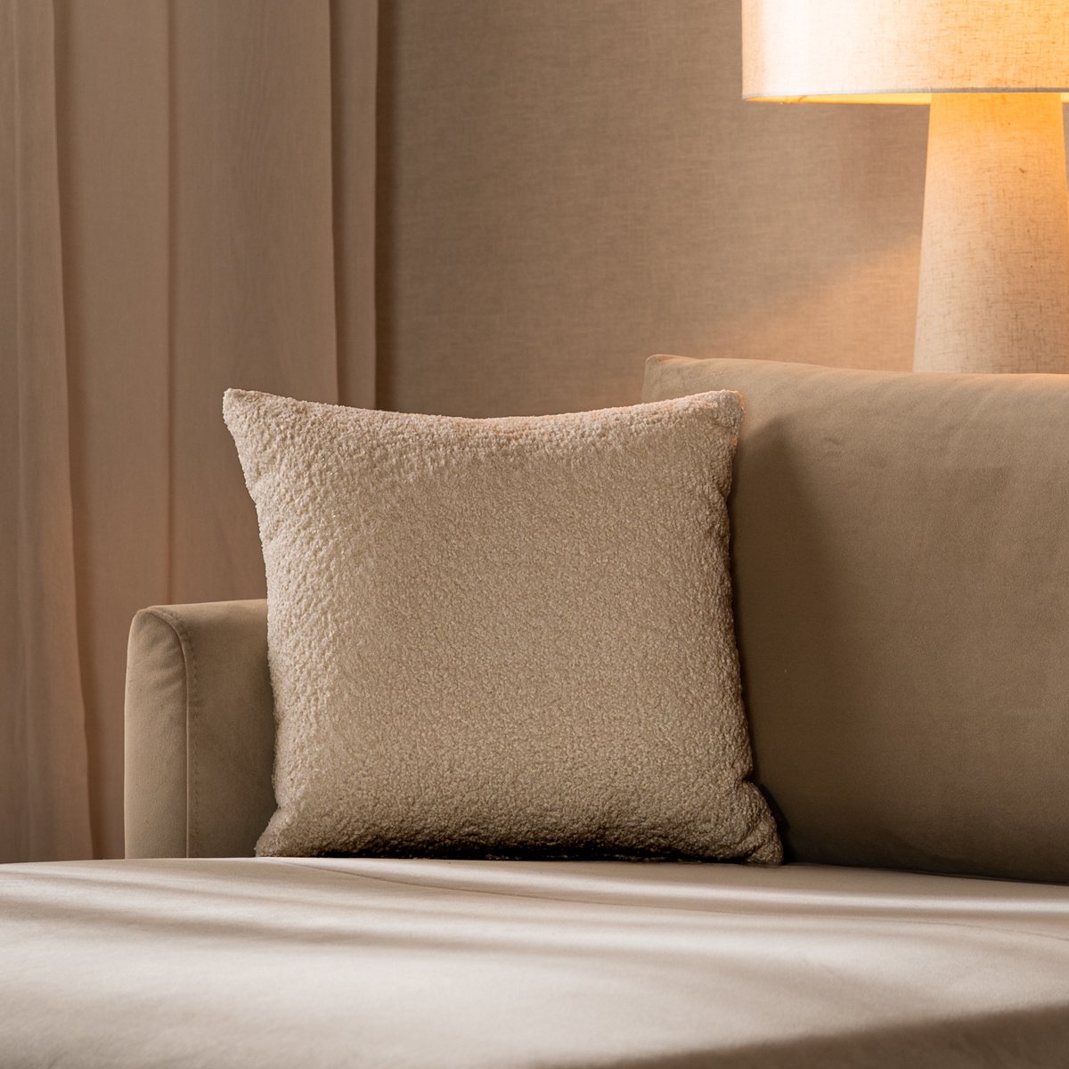 Bronx71® Sierkussen Nora bouclé stof beige 45 x 45 cm