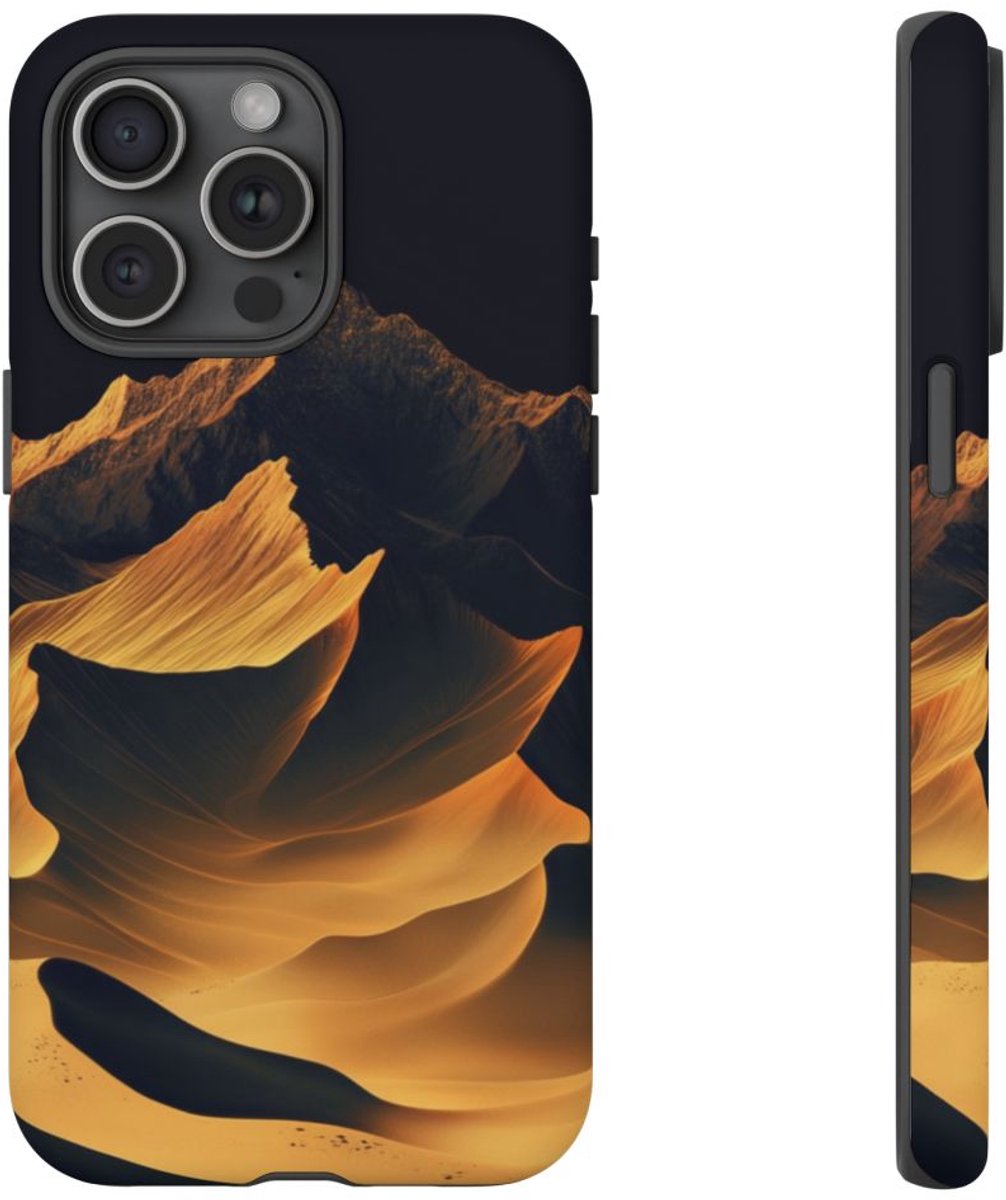 Gouden Berglandschap met Verloop – Telefoonhoesje Geschikt voor iPhone 15 Pro Max