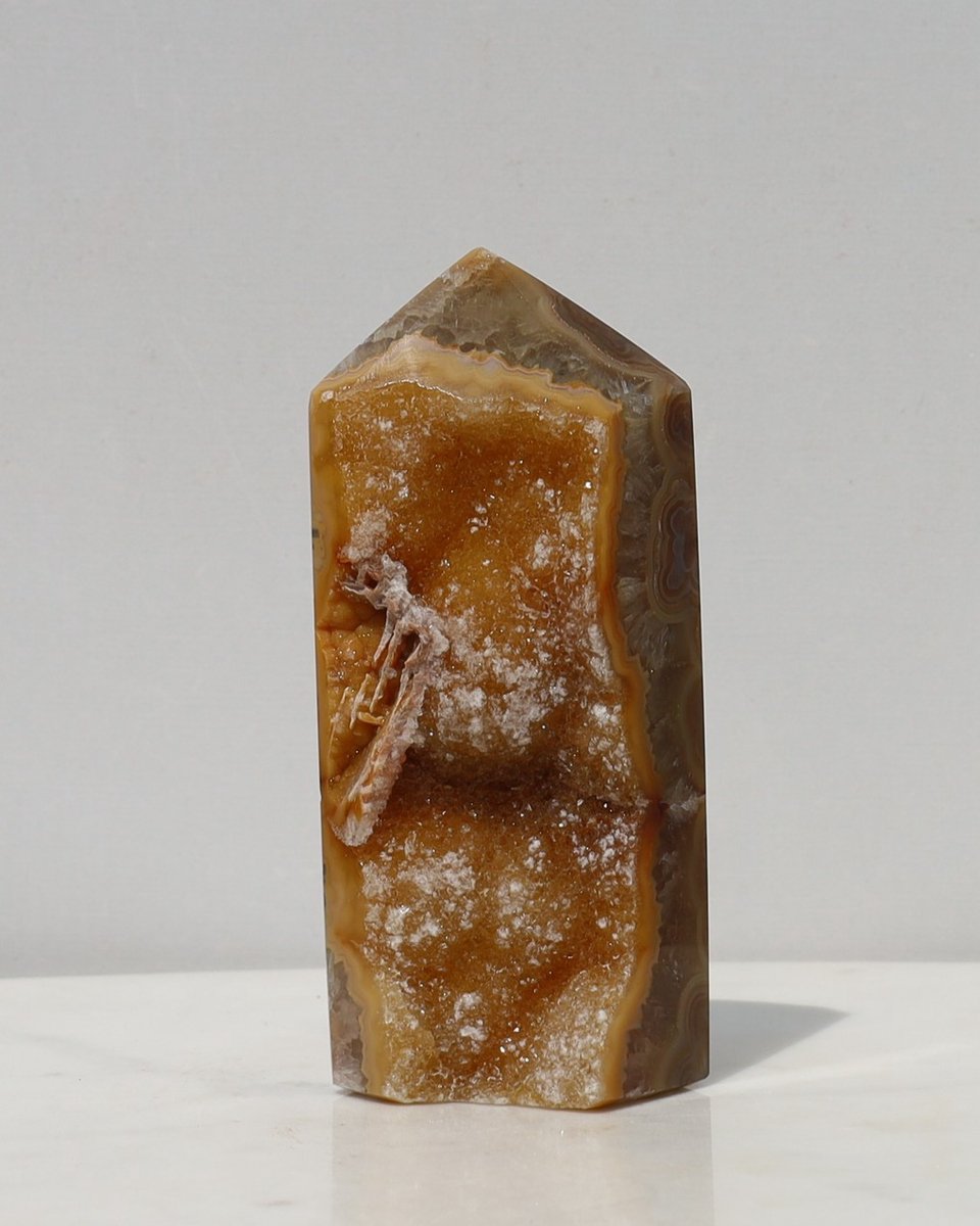 Unique Gemstones – Agaat Toren – Agaat Sculptuur - Edelstenen en Mineralen - Kristallen - Spiritualiteit – Druzy Agaat
