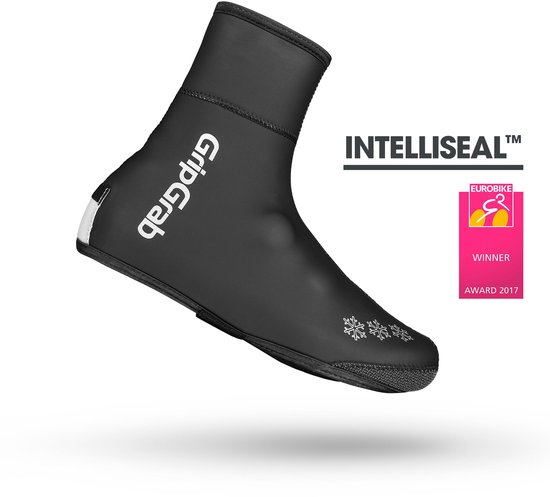 Zwarte "GripGrab" Overschoen met "INTELLISEAL" en "EUROBIKE AWARD 2017 WINNER" logo's.