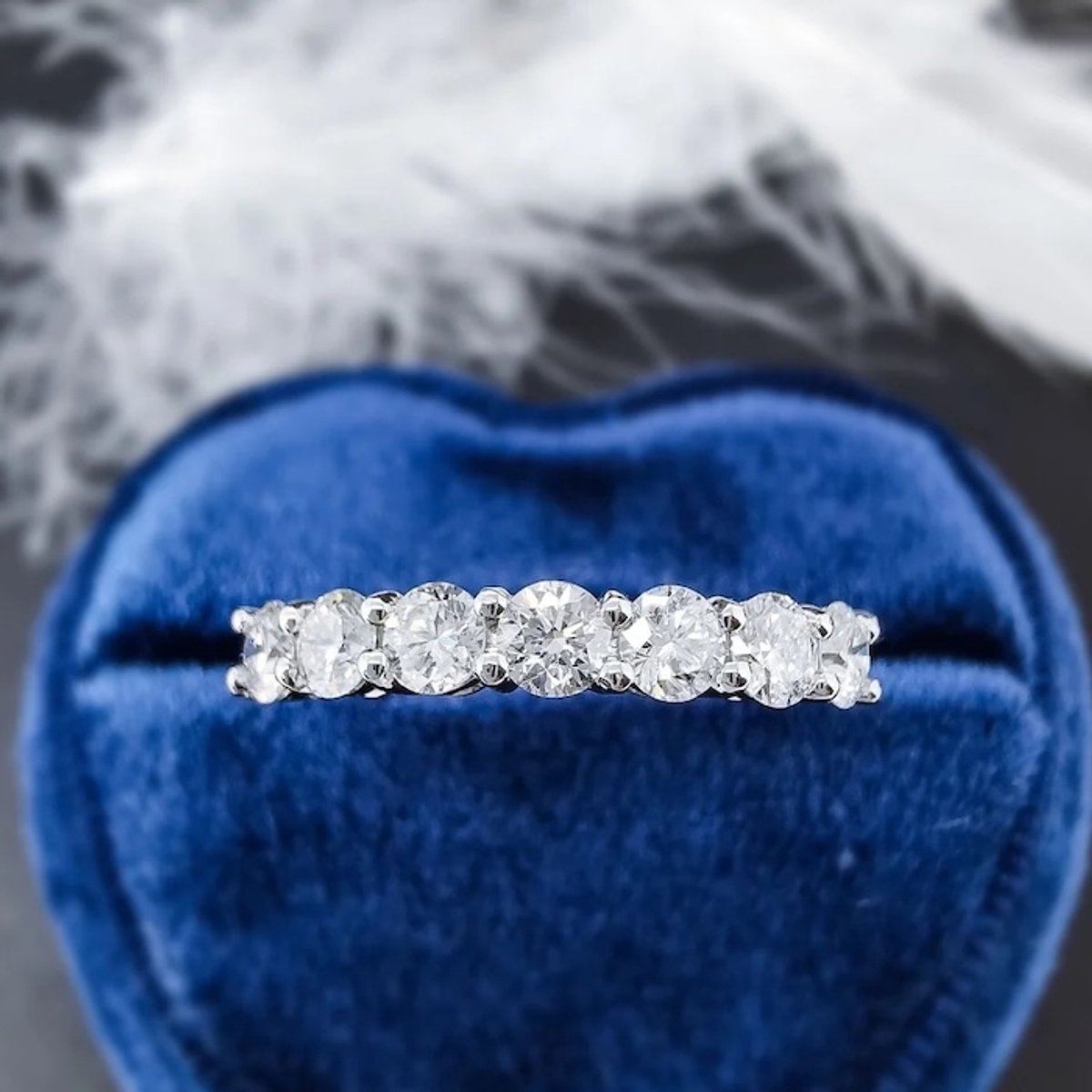 Sprankelende Half-Eternity Moissaniet Ring-ring size 8