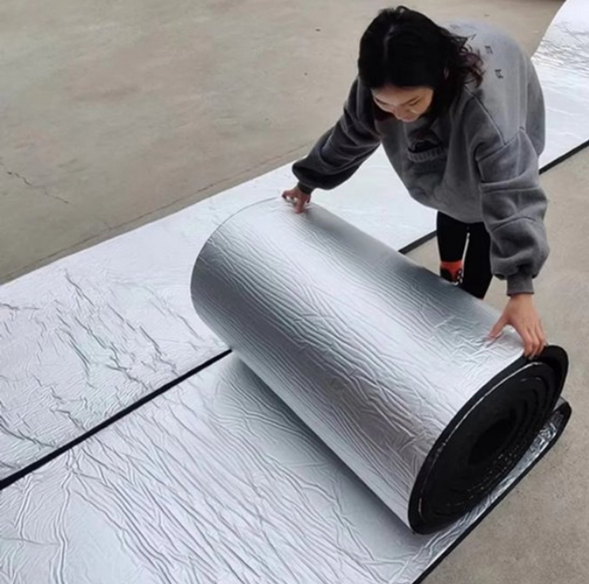 Tapis Insonorisant Voiture - Aluminium Butyle 10 Mm - 20x500 Cm - Anti-vibrations Et Chaleur