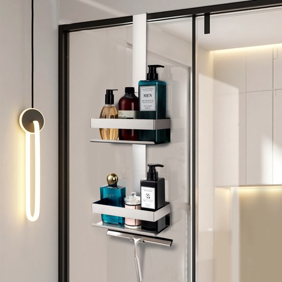 VDN Stainless doucherek met twee etages, gevuld met flesjes zeep en shampoo, hangend aan een douchewand.