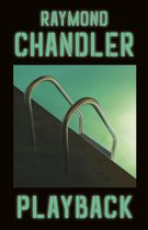 Boekcover van "Playback" van Raymond Chandler met een zwembadtrap tegen een aquablauwe achtergrond.