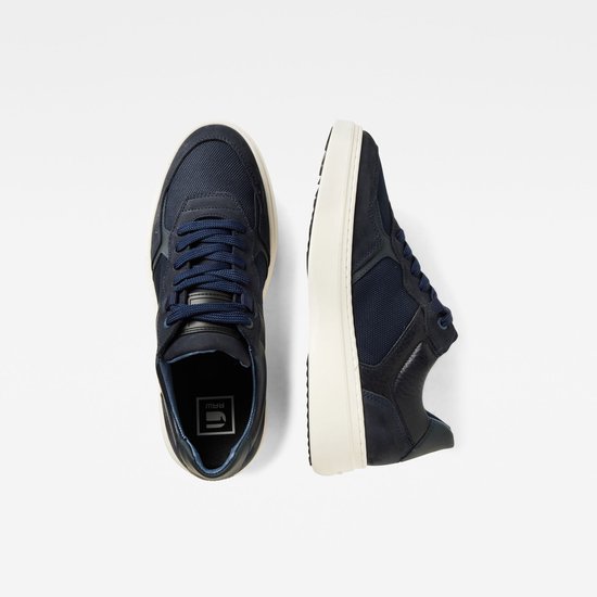 Boven- en zijaanzicht van twee identieke blauwe G-Star Raw sneakers met crèmekleurige zolen.
