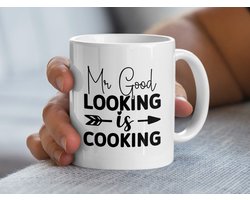 Mr Good Looking is Cooking Mok, Grappige Keuken Mug, Koken Cadeau voor Hem, Unieke Mok, Nieuwe Woning Cadeau, Cadeau voor Vriend, Koffie Mok