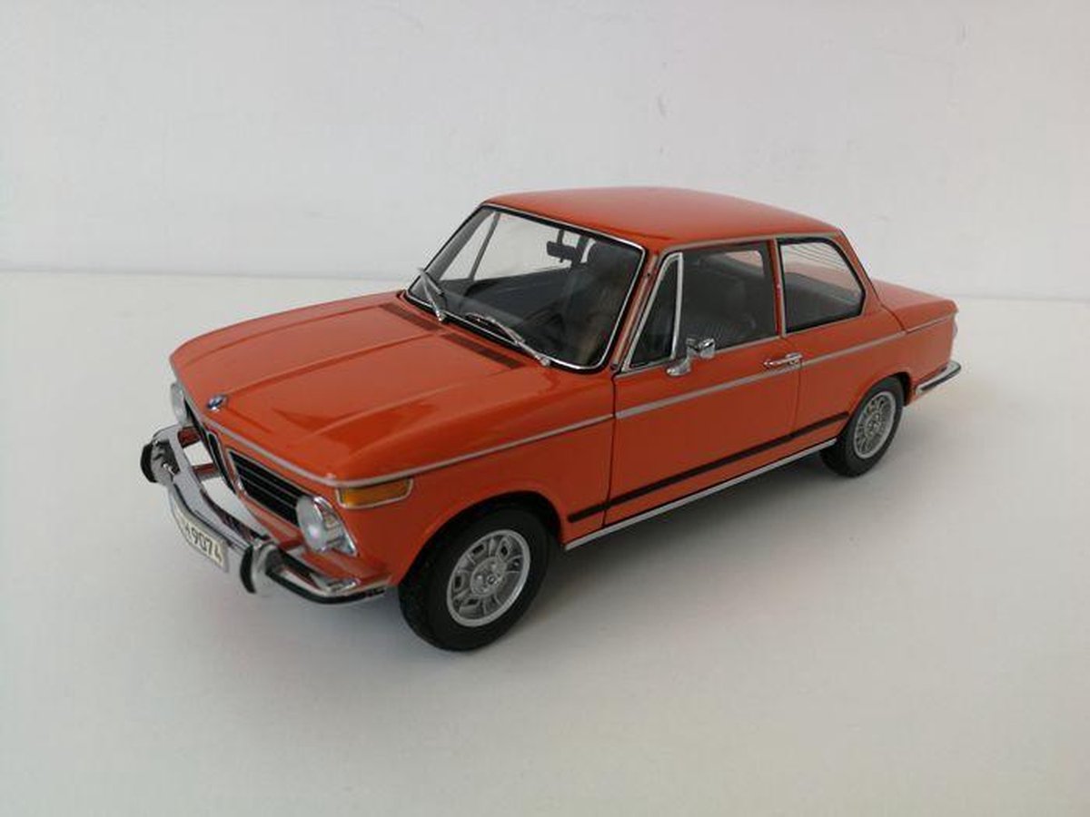 Kyosho Diecast schaalmodel 1:18 BMW 2002 tii - oranje | bol.com