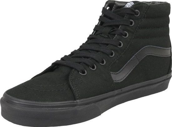 Zwarte Vans SK8-Hi high-top sneaker met canvas bovenwerk en iconische zijstreep.