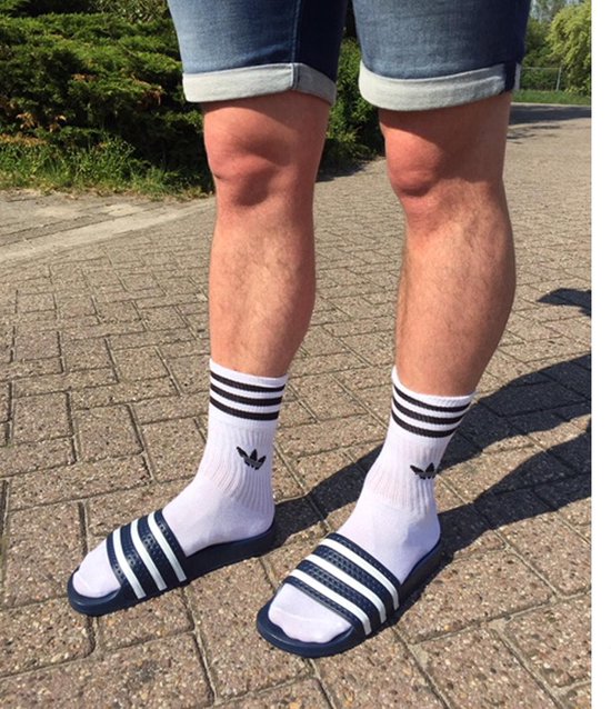 witte sokken adidas slippers