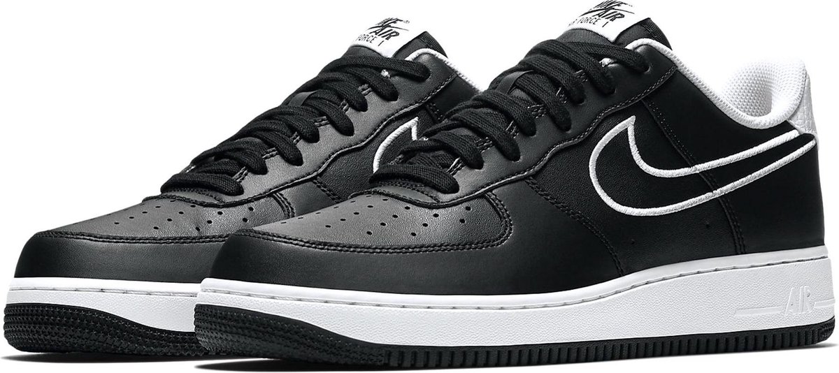 Nike Air Force 1 '07 Essential Sneakers - Maat 42.5 - Mannen - zwart/wit |  bol.com