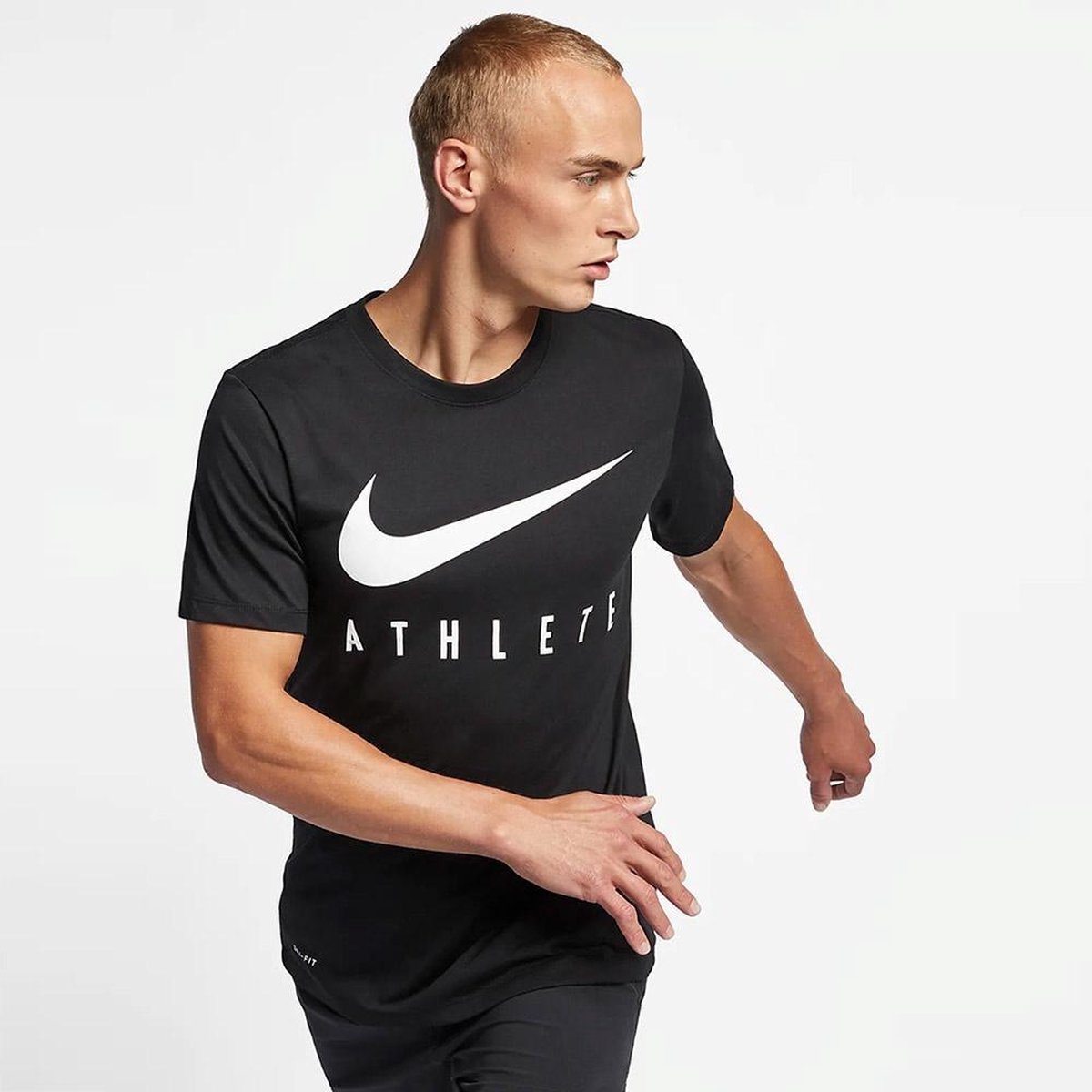 humor Regeren Kangoeroe Nike Dri-FIT Athlete shirt heren zwart/wit | bol.com