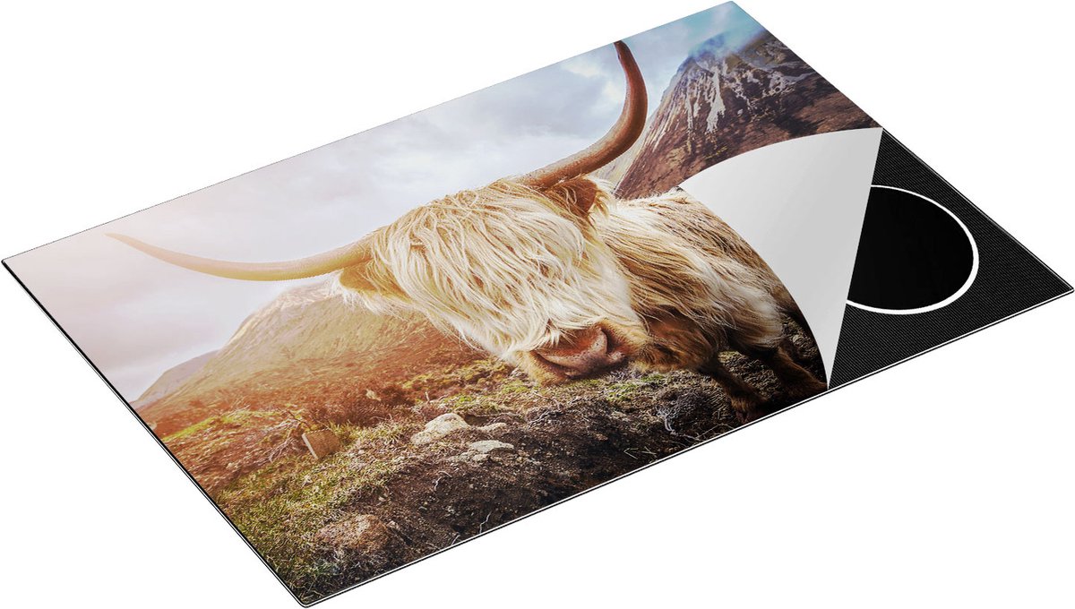 Chefcare Inductie Beschermer Schotse Hooglander Koe in de Bergen - 78x52 cm - Afdekplaat Inductie - Kookplaat Beschermer - Inductie Mat