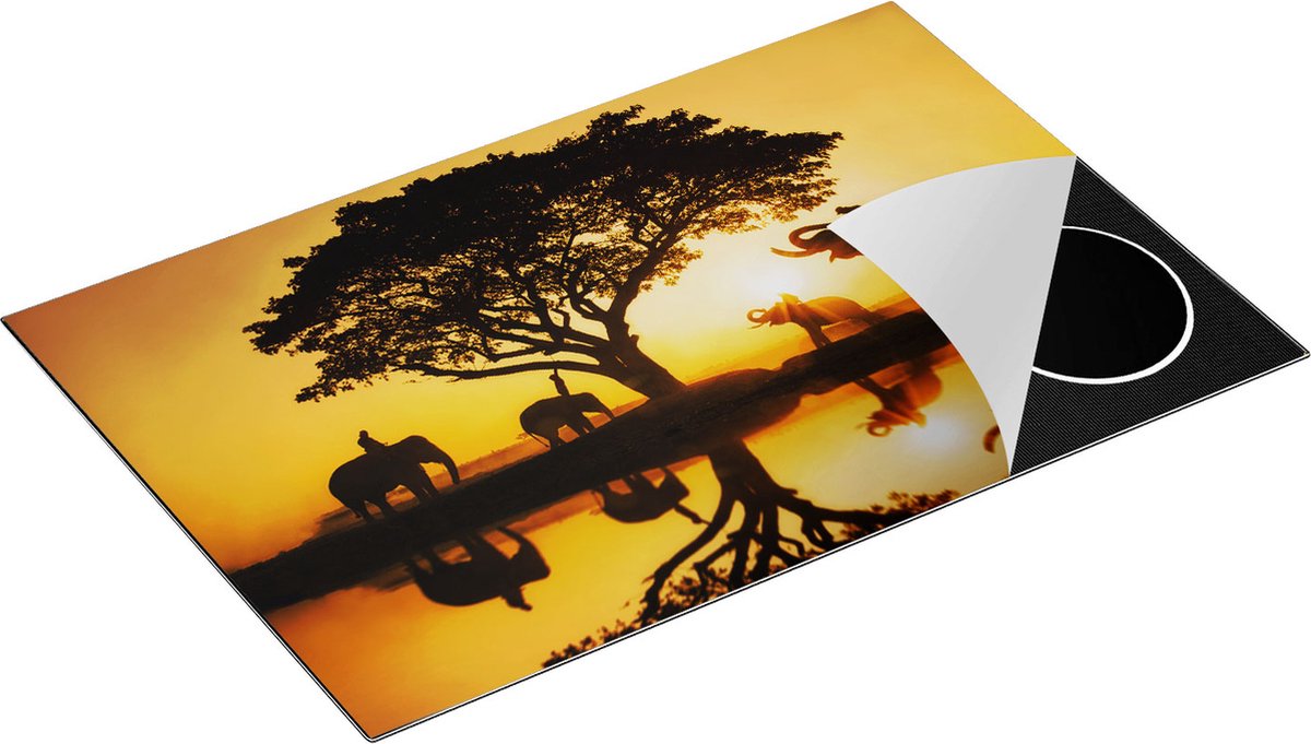 Chefcare Inductie Beschermer Olifanten Familie bij een Boom - Zonsondergang - 80x50 cm - Afdekplaat Inductie - Kookplaat Beschermer - Inductie Mat
