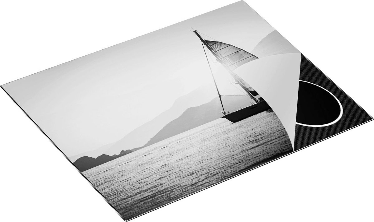Chefcare Inductie Beschermer Zeilboot bij Zonsondergang - Zwart Wit - 65x52 cm - Afdekplaat Inductie - Kookplaat Beschermer - Inductie Mat