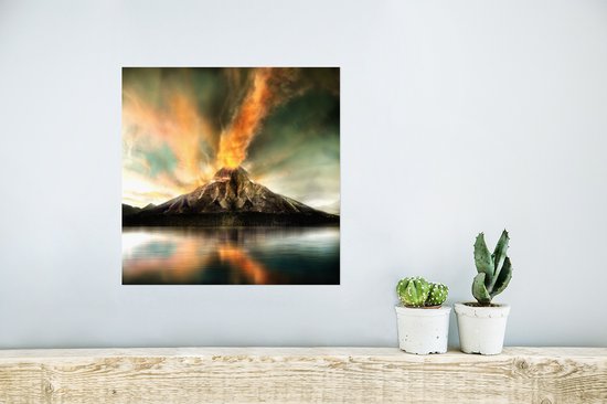 Affiche éruption volcanique active derrière un lac 30x30 cm - Tirage photo sur Poster (décoration murale salon / chambre) / Affiche Catastrophes naturelles