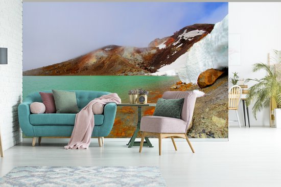 Behang - Fotobehang Groene meer in het Nationaal park Tongariro in Oceanië - Breedte 600 cm x hoogte 400 cm