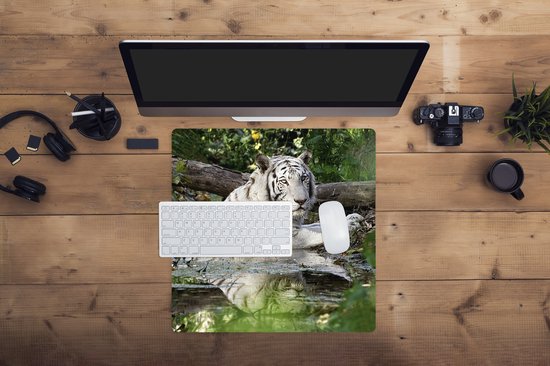Muismat XXL 50x50 cm - Bureau onderlegger - Bureau mat Witte tijger in het water - Bureaumat - Gaming mousepad xl - Bureaulegger groot - Computer deskmat