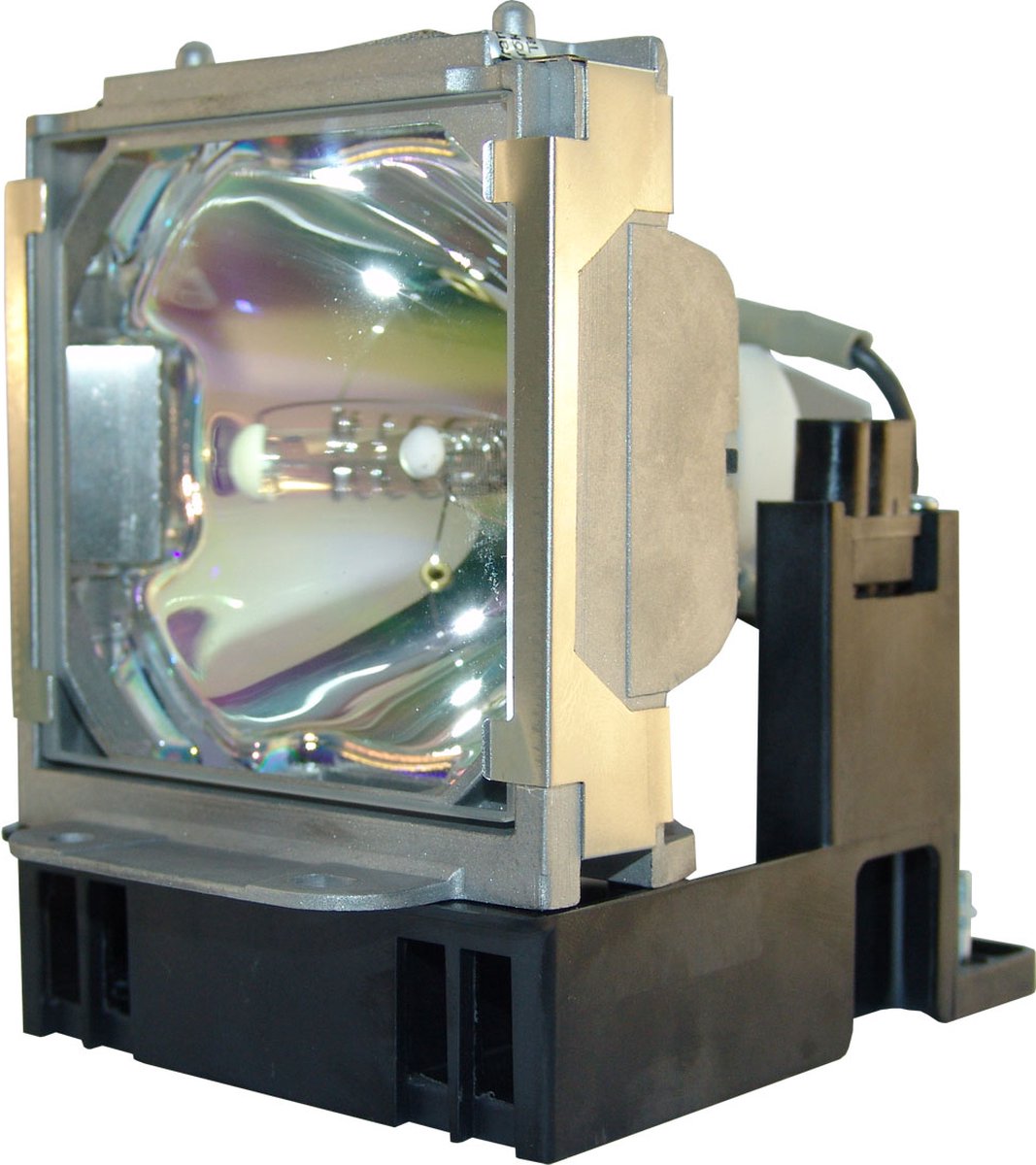 Beamerlamp geschikt voor de MITSUBISHI FL6900 beamer, lamp code VLT-XL6600LP. Bevat originele NSHA lamp, prestaties gelijk aan origineel.