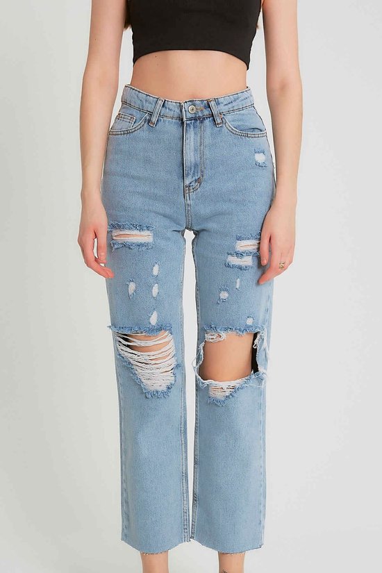 Lichtblauwe spijkerbroek met hoge taille en ripped details op de dijen en knieën.