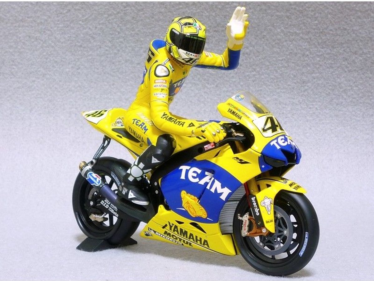Valentino Rossi figurine MotoGP 2006