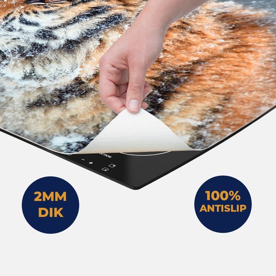 Chefcare Inductie Beschermer Tijger tijdens de Sneeuw - 78x78 cm - Afdekplaat Inductie - Kookplaat Beschermer - Inductie Mat